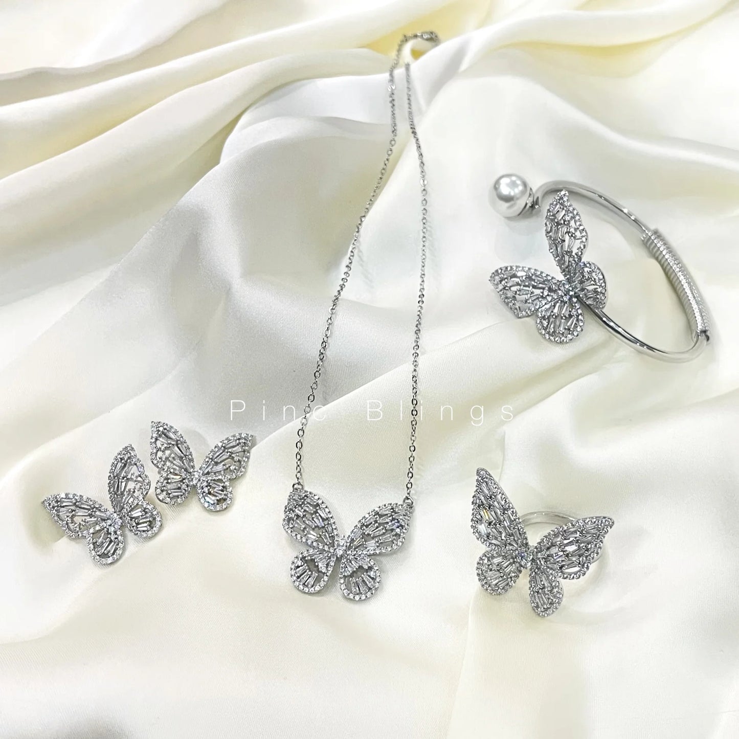 Pb-zirconic butterfly set